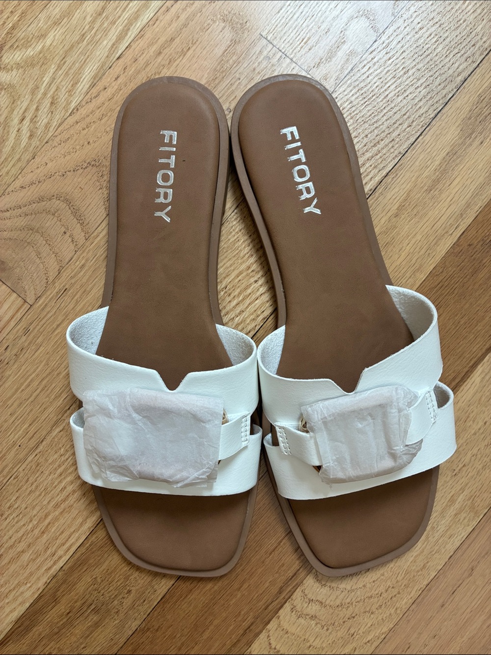 Fitory-Fitflop White Leather Slide Sandals with Buckle Accent